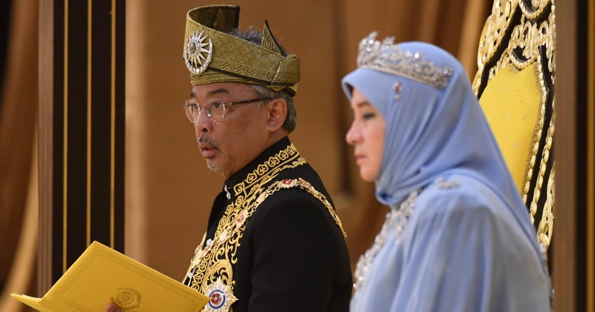 Agong: Forgive and forget past disputes; restore broken relationships ...