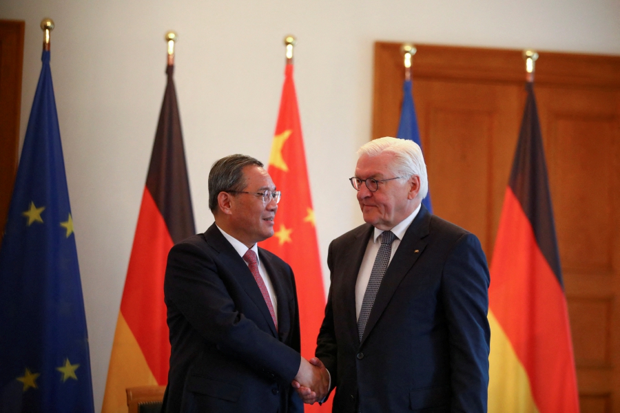 German President Frank Walter Steinmeier receives Chinese Premier Li Qiang for talks in Berlin, Germany. (REUTERS/Nadja Wohlleben)