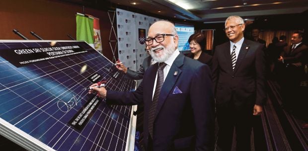 Uitm S Solar Photovoltaic Plant In Gambang Will Generate Over Rm650m Revenue Over 21 Years