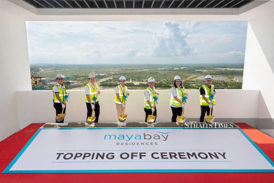 Gamuda Land recently held a topping-off ceremony for Maya Bay Residences, Gamuda Cove's first high-rise residential development.