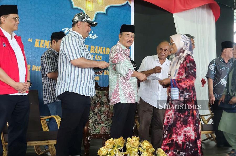 Sabah Chief Minister Datuk Seri Hajiji Noor during the Kasih Ramadan programme at Gaya island here. - NSTP/OLIVIA MIWIL