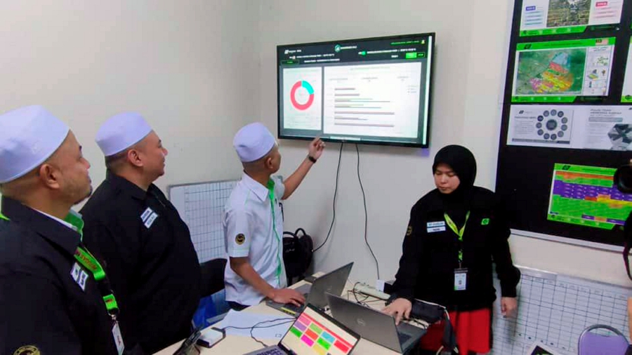 Pilgrims and Tabung Haji personnel on duty for the haj season this year will be able to enjoy faster access to information thanks to adoption of the Content Delivery Network (CDN). Bernama pic