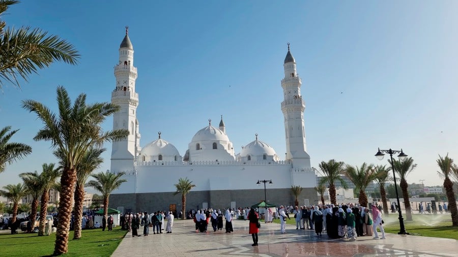 MADINAH : Due to its exceptional track record in delivering healthcare services to pilgrims, Lembaga Tabung Haji (TH) has once again received authorisation to operate the Madinah Medical Centre for the third consecutive year. — NSTP/ HUSAIN JAHIT