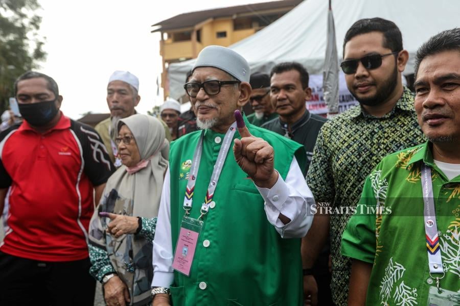 Pas president Tan Sri Abdul Hadi Awang is leading the race for the Parliamentary constituency of Marang with a majority of 3,392 votes so far as of 8.20pm tonight. - NSTP/GHAZALI KORI