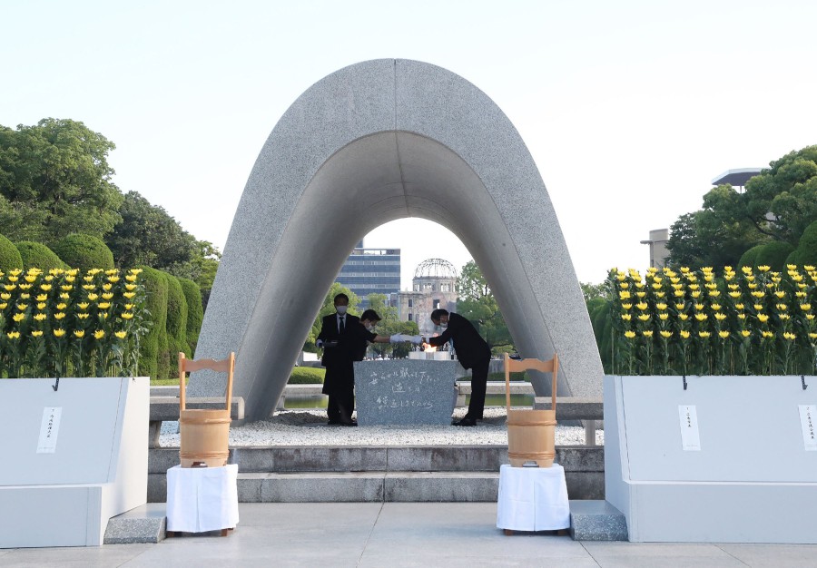 Japan marks Hiroshima bomb anniversary with low-key ceremonies | New ...