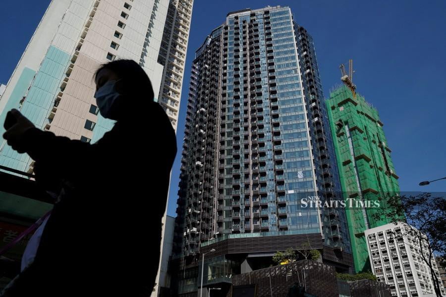 U.S. investors are buying up London commercial property at the fastest rate in eight years, data compiled by BNP Paribas’s real estate arm showed, lured by signs the market in Britain is recovering faster than the harder-hit United States. REUTERS/Lam Yik/File Photo