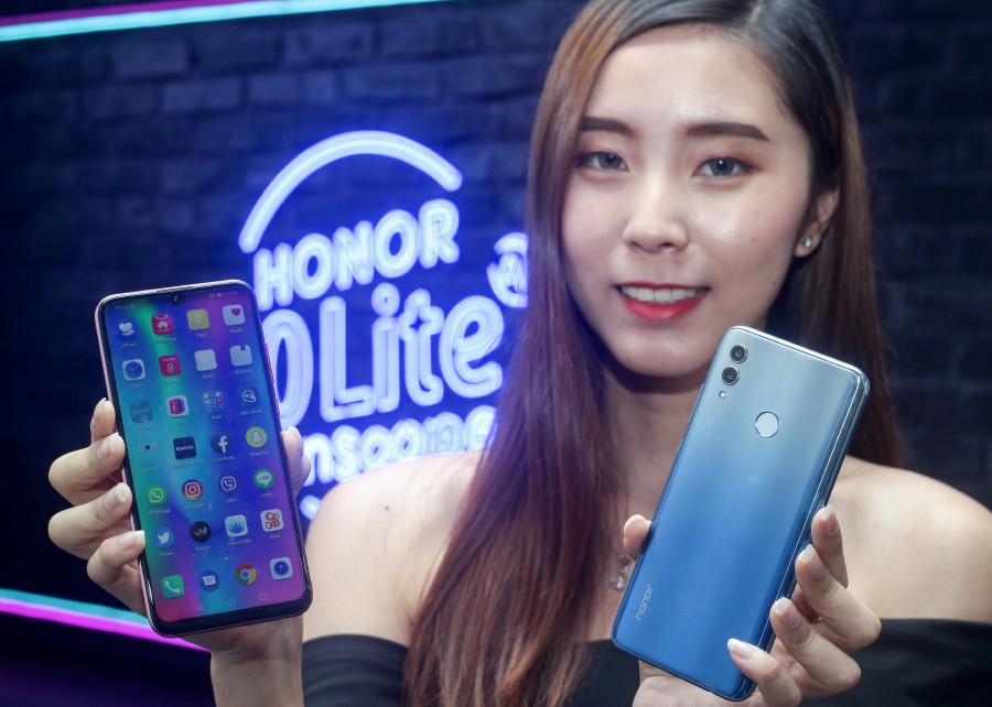 Honor Malaysia has officially launched the Honor 10 Lite today. Pix by Aswadi Alias