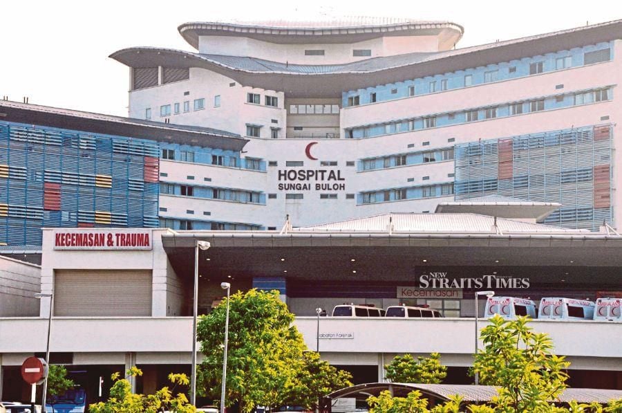 There has been a dip in Covid-19 hospitalisation rate involving senior citizens aged 60 and above as many in the group have been fully vaccinated against the virus, as observed at the Sungai Buloh Hospital.  - NSTP file pic