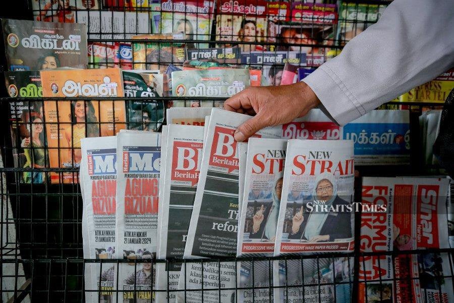 The Education Ministry has introduced an initiative to improve the command of Bahasa Melayu among students by instilling the culture of reading newspapers in schools. - NSTP pic