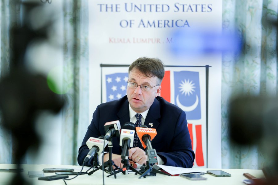 Roundtable media discussion with United States of America Ambassador to Malaysia, Edgard D. Kagan at Residence of the U.S Ambassador Residence in Kuala Lumpur. -NSTP/AIZUDDIN SAAD