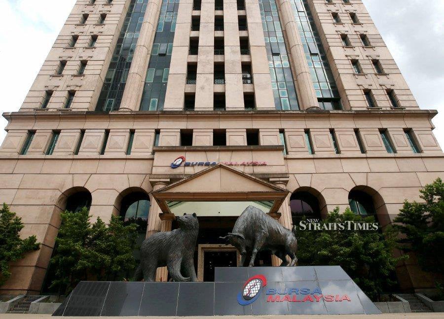 Bursa Malaysia has publicly reprimanded Dataprep Holdings Bhd and five of its directors for breaches of the listing requirements. NSTP/EIZAIRI SHAMSUDIN