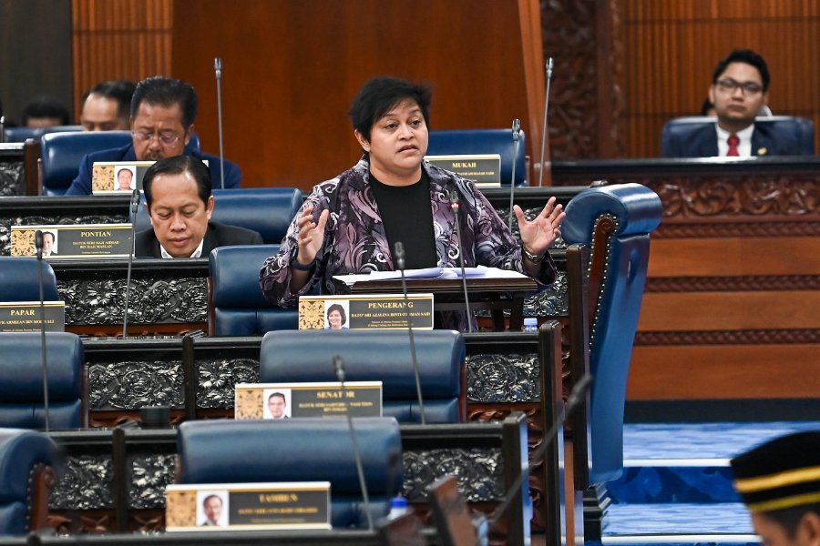 According to Minister in the Prime Minister's Department (Law and Institutional Reforms) Datuk Seri Azalina Othman Said, an internal investigation conducted by the force’s Integrity and Standard Compliance Department found that the money was obtained from the sale of property on April 26, 2016. - Pic courtesy Penerangan