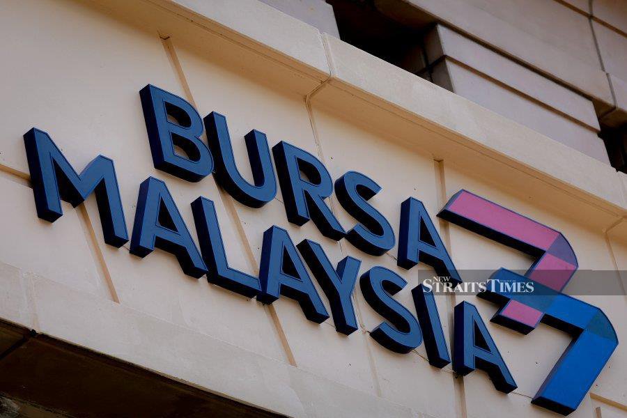 Bursa Malaysia dipped 0.2 per cent by mid-day following a tepid morning trading session ahead of the Raya holidays, says analysts. NSTP/ASYRAF HAMZAH