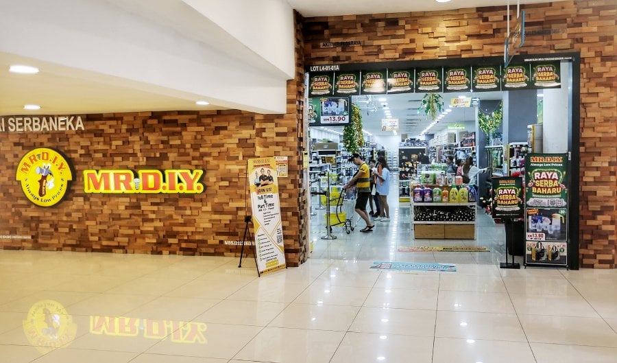 MR D.I.Y Group (M) Bhd’s net profit rose 11.2 per cent to RM150.32 million in the second quarter ended June 30, 2023 (2Q23) from RM135.19 million a year ago, partially offset by higher operating expenses. NSTP/SAIFULLIZAN TAMADI