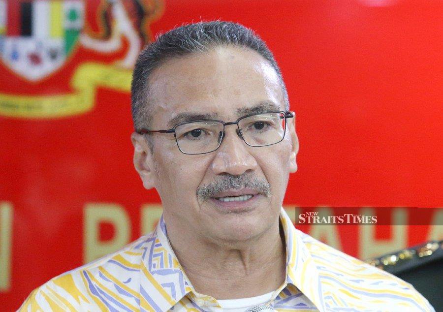 Senior Defence Minister Datuk Seri Hishammuddin Hussein, in a statement today, said the termination will allow Boustead Naval Shipyard Sdn Bhd (BNSSB) to negotiate directly with local vendors and original equipment manufacturers (OEM). -NSTP/EIZAIRI SHAMSUDIN