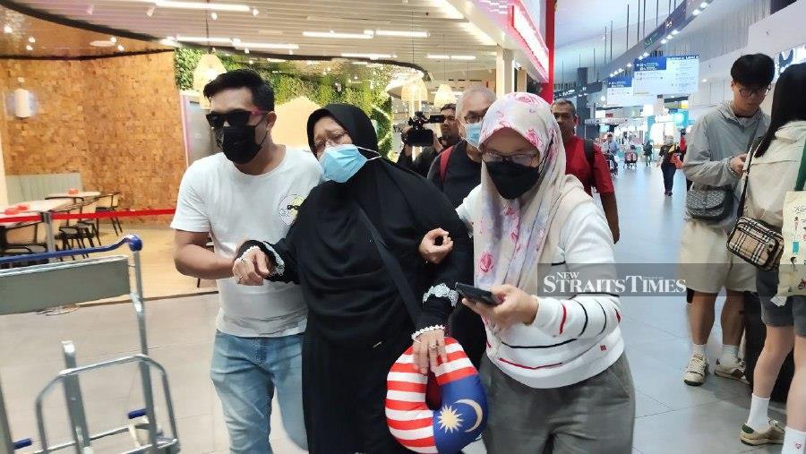 “Every moment we were gripped by fear. No haj visa, wristbands and passports made our lives like refugees,” said Mohammad, a haj pilgrim who was stranded in Makkah. - NSTP/SAMADI AHMAD