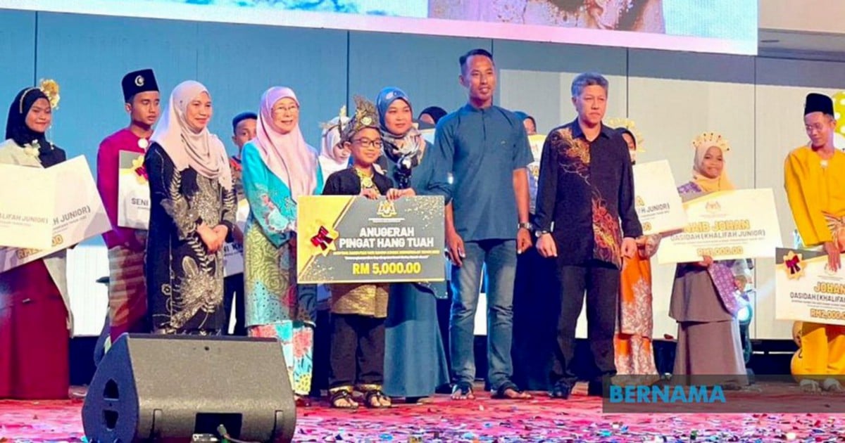 Eight-year-old awarded Hang Tuah Medal for saving siblings trapped in ...