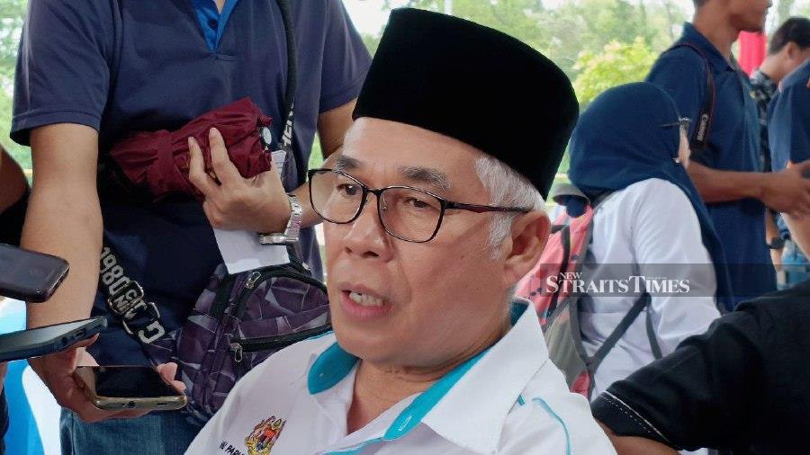 Special Committee on Corruption (SCC) member Hassan Abdul Karim has expressed concern about former prime minister Tun Dr Mahathir Mohamad’s claim that his son has been threatened with a prison sentence by the Malaysian Anti-Corruption Commission (MACC). - NSTP/IZZ LAILY HUSSEIN