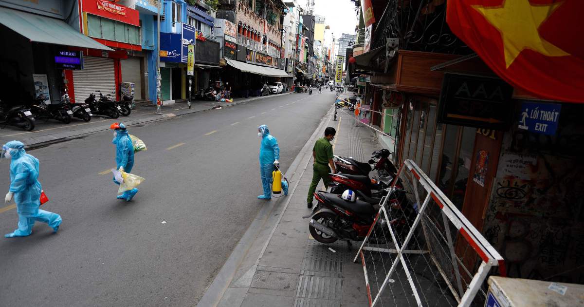 Ho Chi Minh City mulling green passes for vaccinated