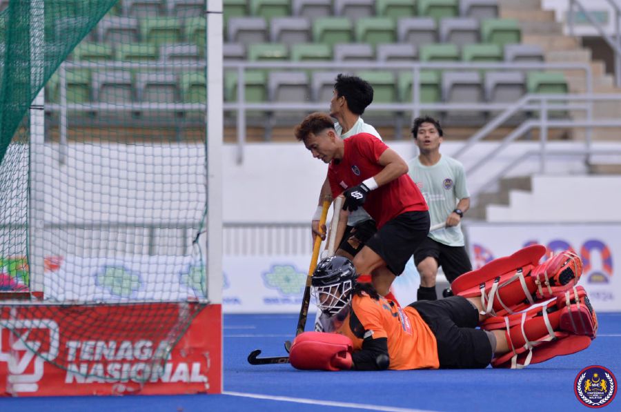 The Malaysian men's and women's Olympic Qualifier teams were named yesterday, and the notable inclusions were Shahril Saabah and Kirendeep Kaur to help carry the nation's hopes in Oman and Spain respectively. - PIc courtesy of MHC