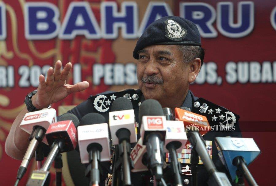 Netizens have commended the recent impromptu visits conducted by Inspector-General of Police (IGP) Tan Sri Razarudin Husain to several police facilities. - NSTP/MOHAMAD SHAHRIL BADRI SAALI