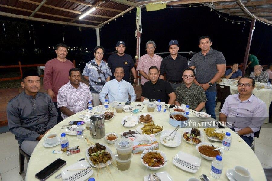 Inspector-General of Police (IGP) Tan Sri Razarudin Husain today joined representatives from Media Prima for the breaking of fast, fostering stronger strategic ties between the two entities. - NSTP/AIZUDDIN SAAD