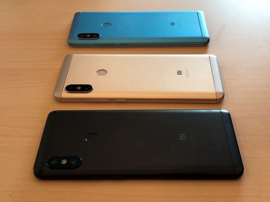 Redmi Note 5 is available in three colours – Lake Blue, Gold, and Black. Pix by Izwan Ismail