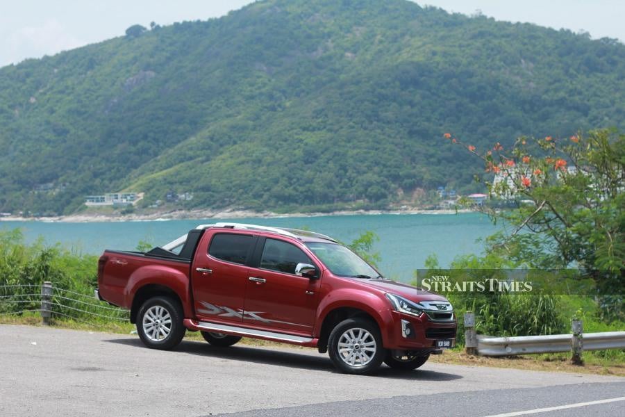 Isuzu D-MAX with new 1.9-litre engine available on Sept 18 | New ...