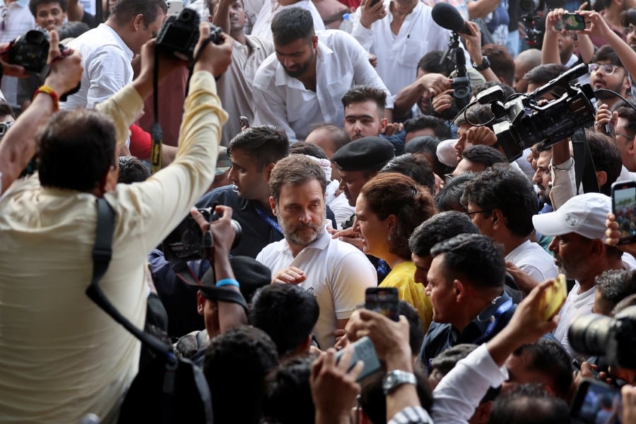 Rahul Gandhi, a senior leader of India's main opposition Congress party, and his sister Priyanka Gandhi Vadra walk following a press conference at the party's headquarter in New Delhi, India. (REUTERS/Anushree Fadnavis)