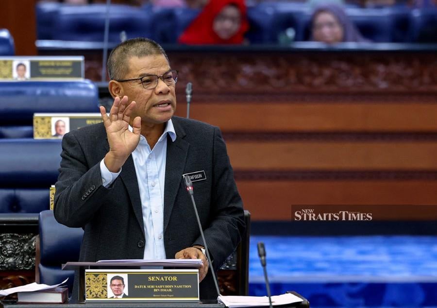 Home Minister Datuk Seri Saifuddin Nasution Ismail has refuted the allegations made by the Human Rights Watch (HRW) report concerning torture and deaths in immigration detention depots in the country, described it as highly irresponsible. - Bernama pic