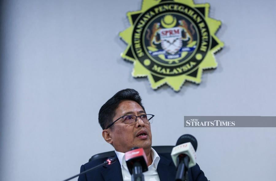 The Malaysian Anti-Corruption Commission (MACC) has not stopped its investigation into the construction of the Littoral Combat Ships (LCS), said its chief commissioner Tan Sri Azam Baki. - NSTP/ASWADI ALIAS