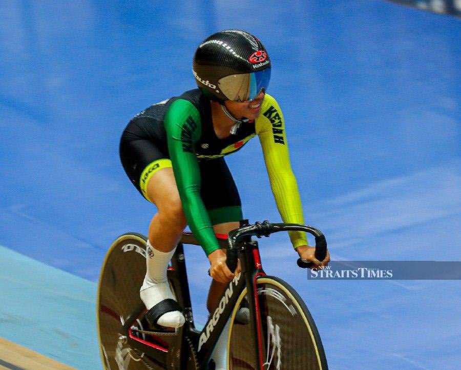Izzah Izzati Asri proved her bronze medal feat in the women's individual sprint earlier this week was no fluke after she powered to the gold medal in the keirin at the Asian Track Cycling Championships (ACC) in New Delhi today. - NSTP file pic