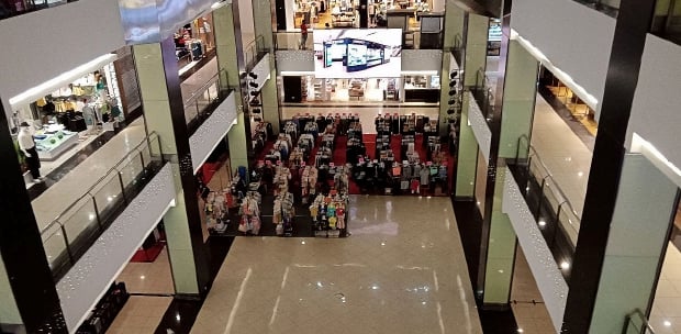 kids-no-longer-allowed-in-kuantan-malls-restaurants-fakenews-new