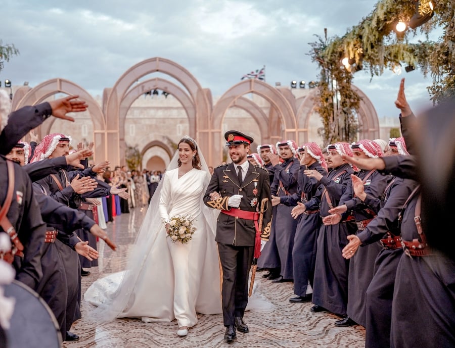 Jordan crown prince weds Saudi architect in lavish ceremony | New ...