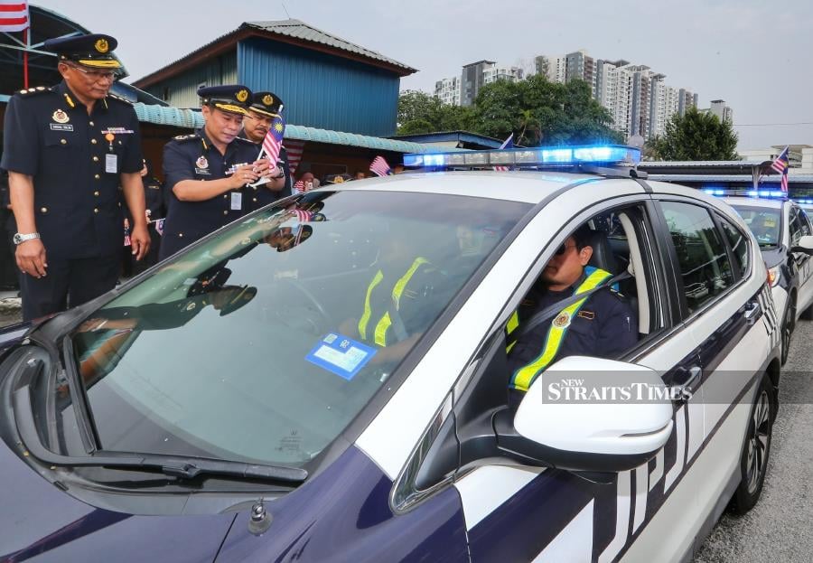 Vdv 8 Plate Number Records Series Highest Bid At Rm73 000