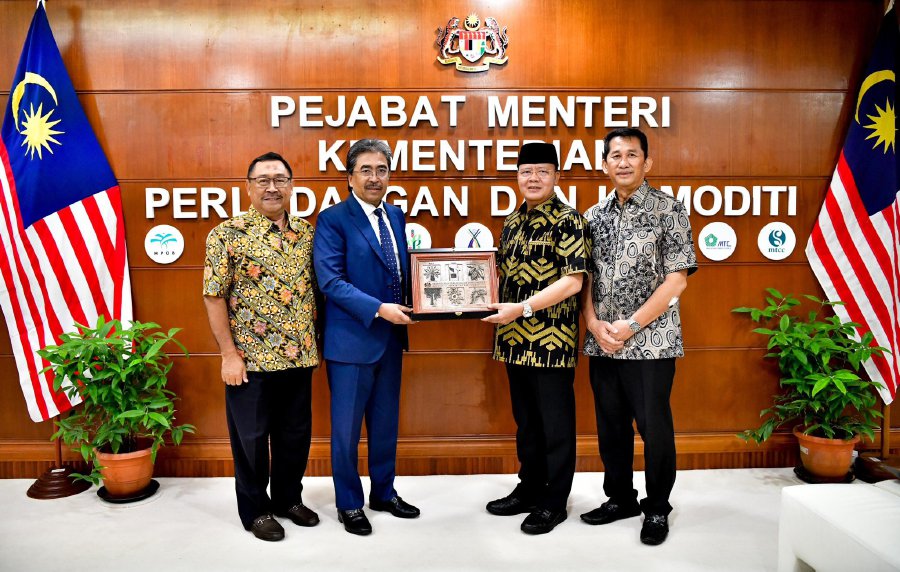 Plantation Industries and Commodities Minister Datuk Seri Johari Abdul Ghani will speak to local palm oil industry players on possible joint ventures and collaborations with Bengkulu province in Indonesia. - Pic courtesy from Datuk Seri Johari Abdul Ghani X (Twitter)