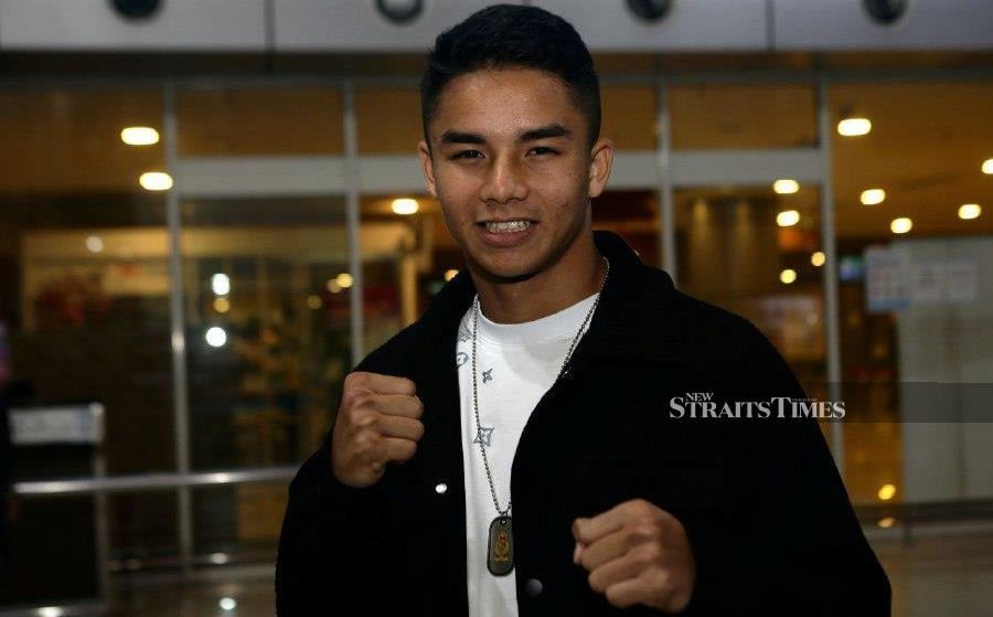Saiful Merican believes Muay Thai phenom Johan Ghazali Zulfikar (pic) should take his time to develop himself into a "complete fighter" before moving on to mixed martial arts (MMA) competitions in the future. -NSTP/NADIM BOKHARI