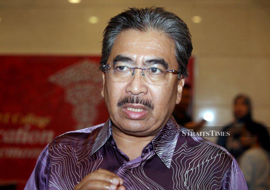 The newly-minted Plantation and Commodities Minister Datuk Seri Johari Abdul Ghani, 59, has resigned as CI Holdings Bhd chairman following his appointment to the unity government's cabinet. - NSTP/HAIRUL ANUAR RAHIM