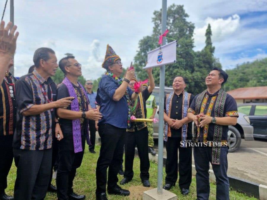 Kiulu assemblyman Datuk Joniston Bangkuai during Kiulu Kaamatan festival in Tuaran. -NSTP/Olivia Miwil