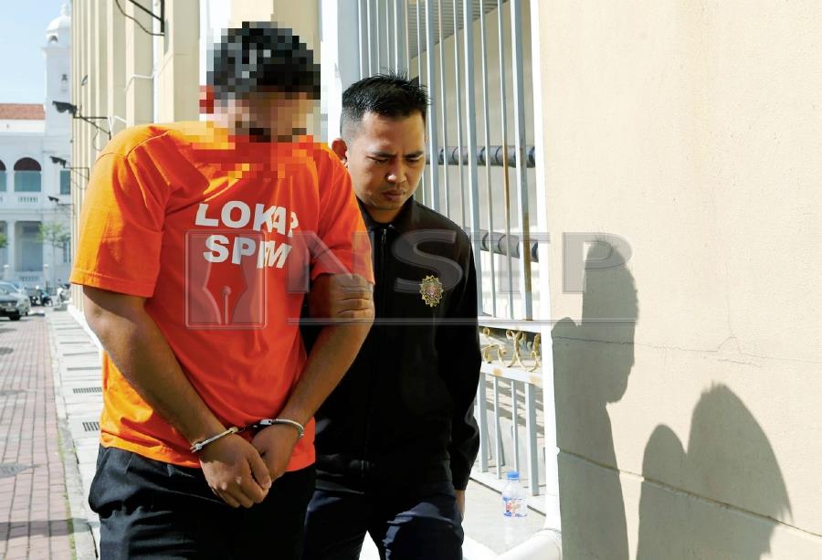 A finance and administration unit head from a state government agency was remanded for six days until next Monday to assist in investigations into making false claims of over RM9,000. Pic by NSTP/RAMDZAN MASIAM