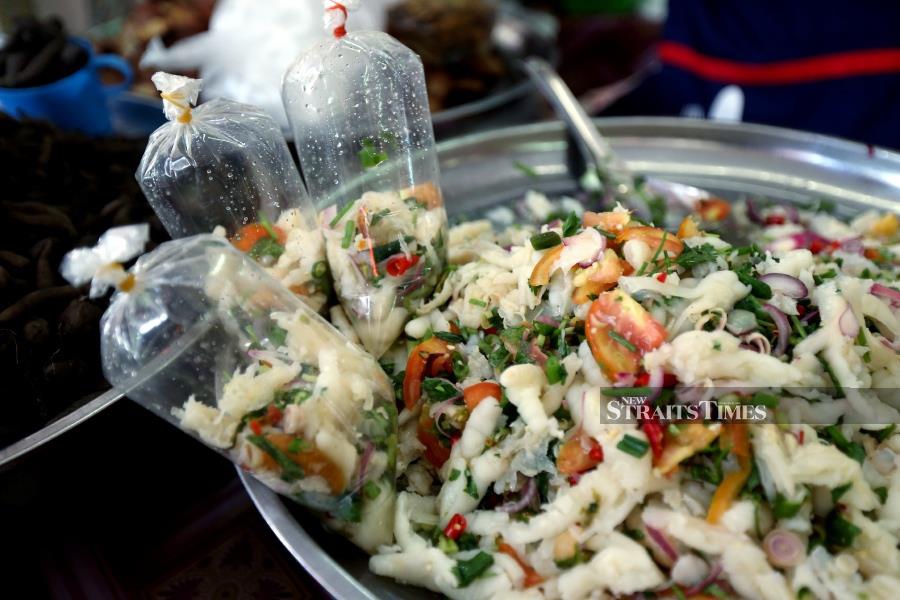 Kerabu Kaki Ayam (Chicken feet salad) anyone? Pictures by Rohanis Shukri