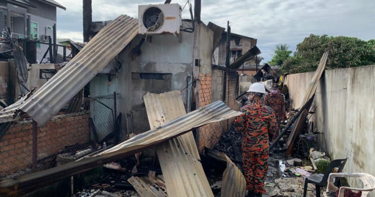 Row Of Wooden Houses Destroyed In Kota Baru Fire | New Straits Times