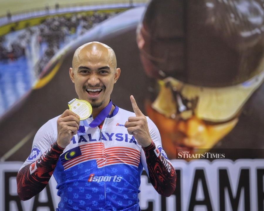 Former world keirin champion Azizulhasni Awang successfully defended his men's elite individual sprint title at the National Championships in Nilai today. - NSTP/AZRUL EDHAM