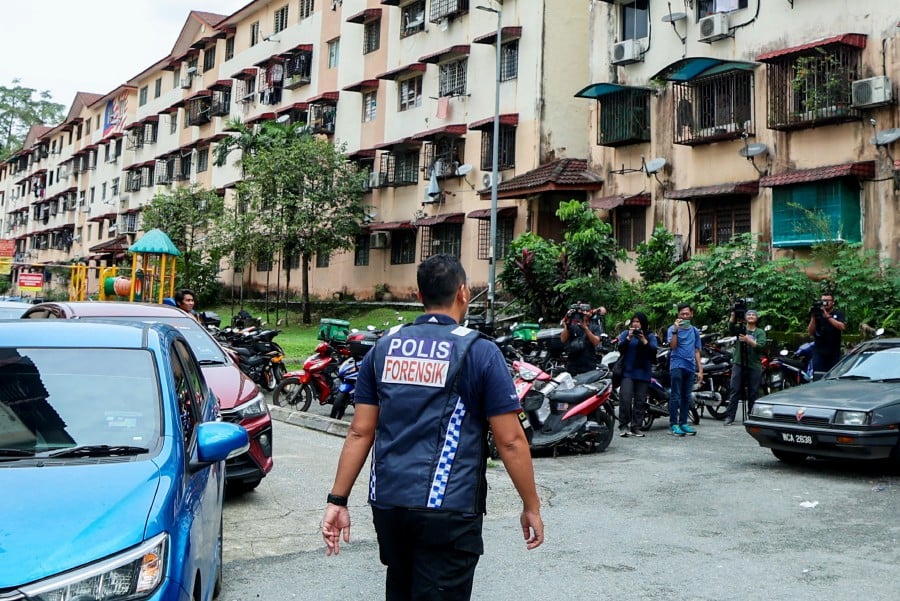 The investigation into the murder of autistic child Zayn Rayyan Abdul Matiin is now focused on the vacant units in Block R, Idaman Apartment in Damansara Damai, here to uncover new leads. BERNAMA PIC