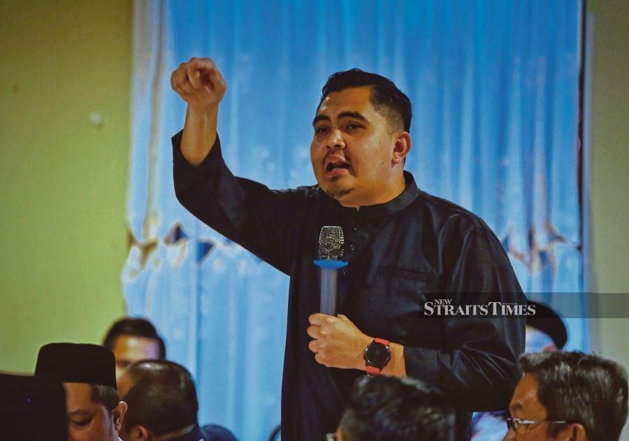 Umno Youth chief Dr Muhamad Akmal Saleh says that he will not budge from the stance of urging Malay and Muslim individuals to boycott any business entity that insults Islam. - NSTP/AZRUL EDHAM
