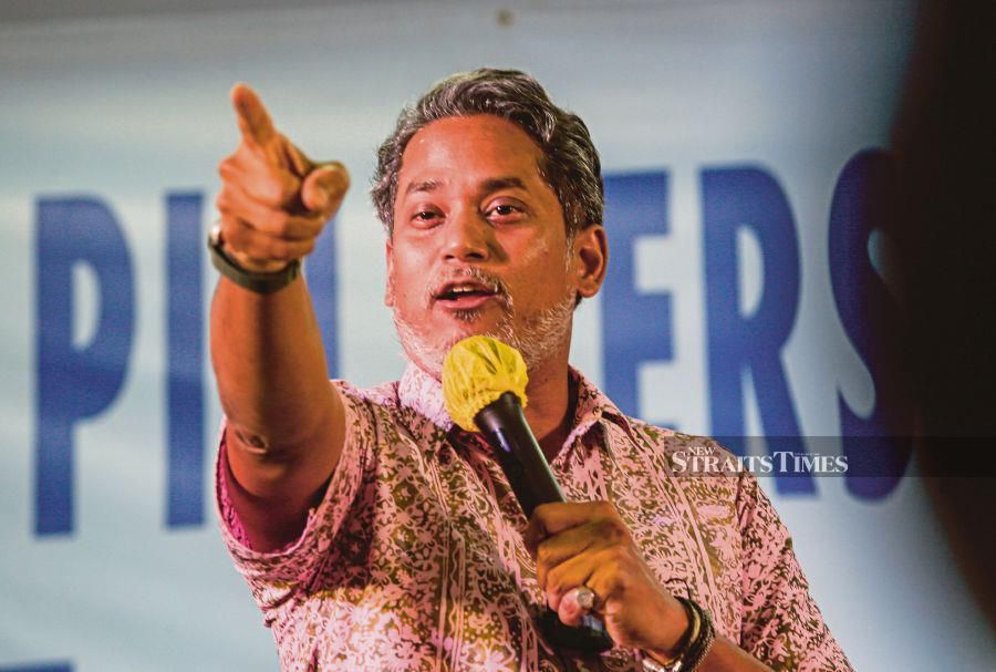  Former Rembau member of parliament Khairy Jamaluddin is urging for the top post in Umno to be contested in its polls.- NSTP/HAZREEN MOHAMAD