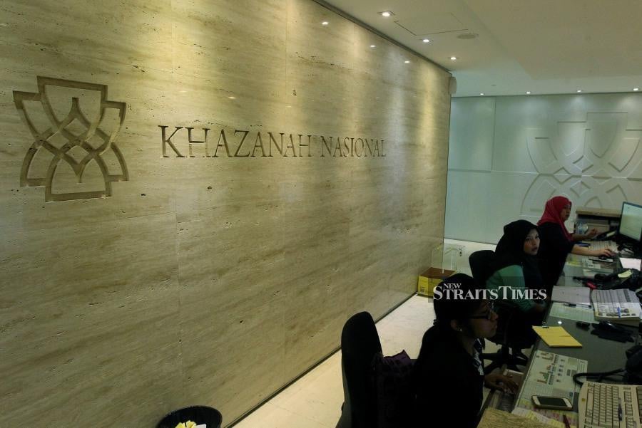Khazanah recorded an all-time-high realisable asset value of RM157 billion in 2017, which grew 8.2 per cent over 2016. The realisable asset value, a key indicator of financial performance, slipped to RM122.5 billion last year. - NSTP file pic