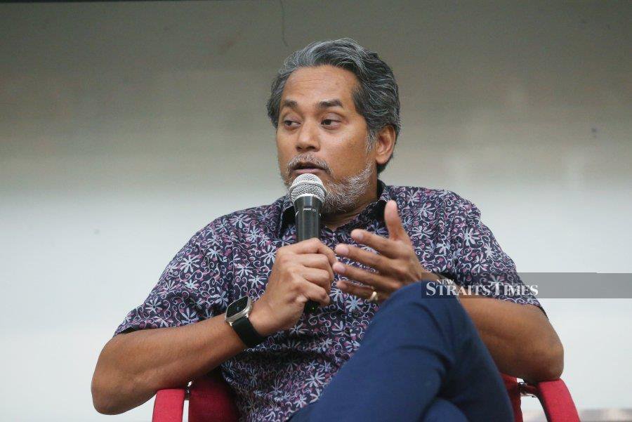 Khairy Jamaluddin says he was asked to remove liquid nicotine from the Poisons Act list when he was health minister, but he refused. - NSTP/ROHANIS SHUKRI