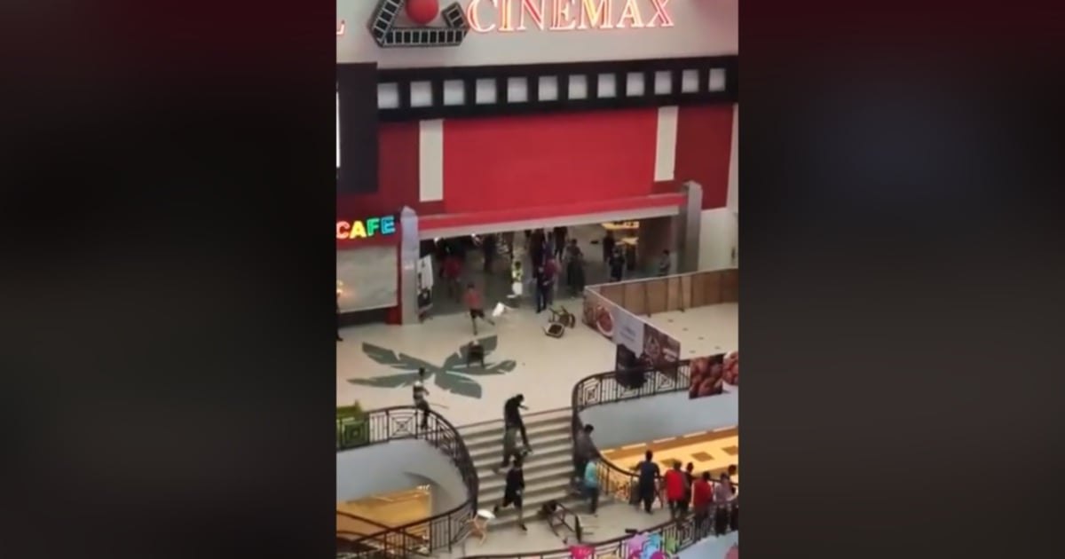 Watch Mass Brawl Breaks Out At Kota Kinabalu Mall 1 Hurt