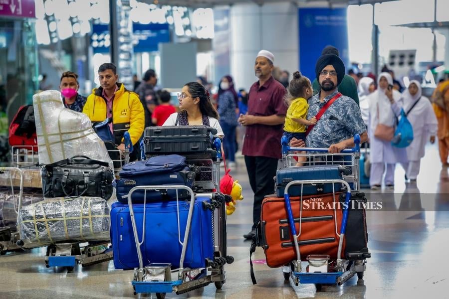 The Malaysian Inbound Tourism Association (Mita) has urged for swift implementation of the visa-on-arrival (VOA) scheme for tourists from all countries. - NSTP/ASYRAF HAMZAH